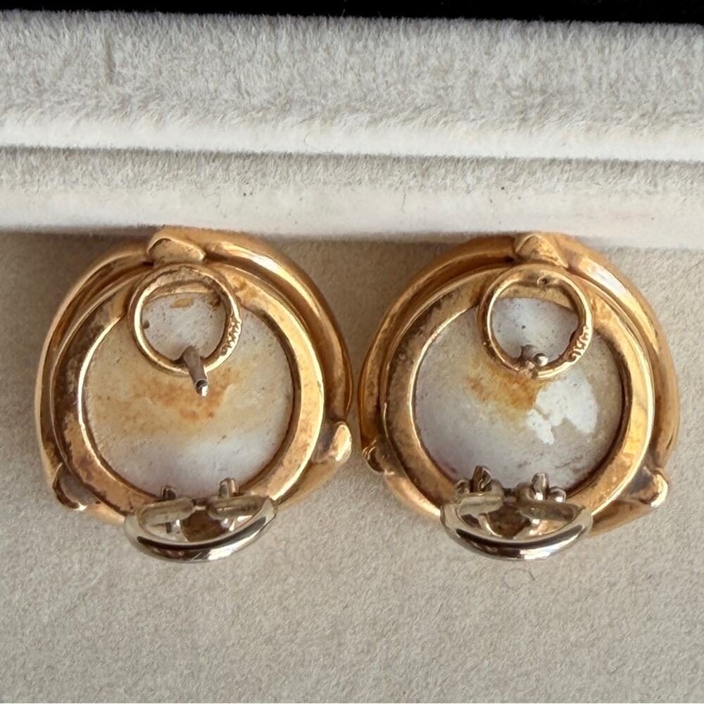 Vintage 14k gold Mabe Pearl Earrings lever Back Vintage (circa 1960s–1980s) - Picture 5 of 12